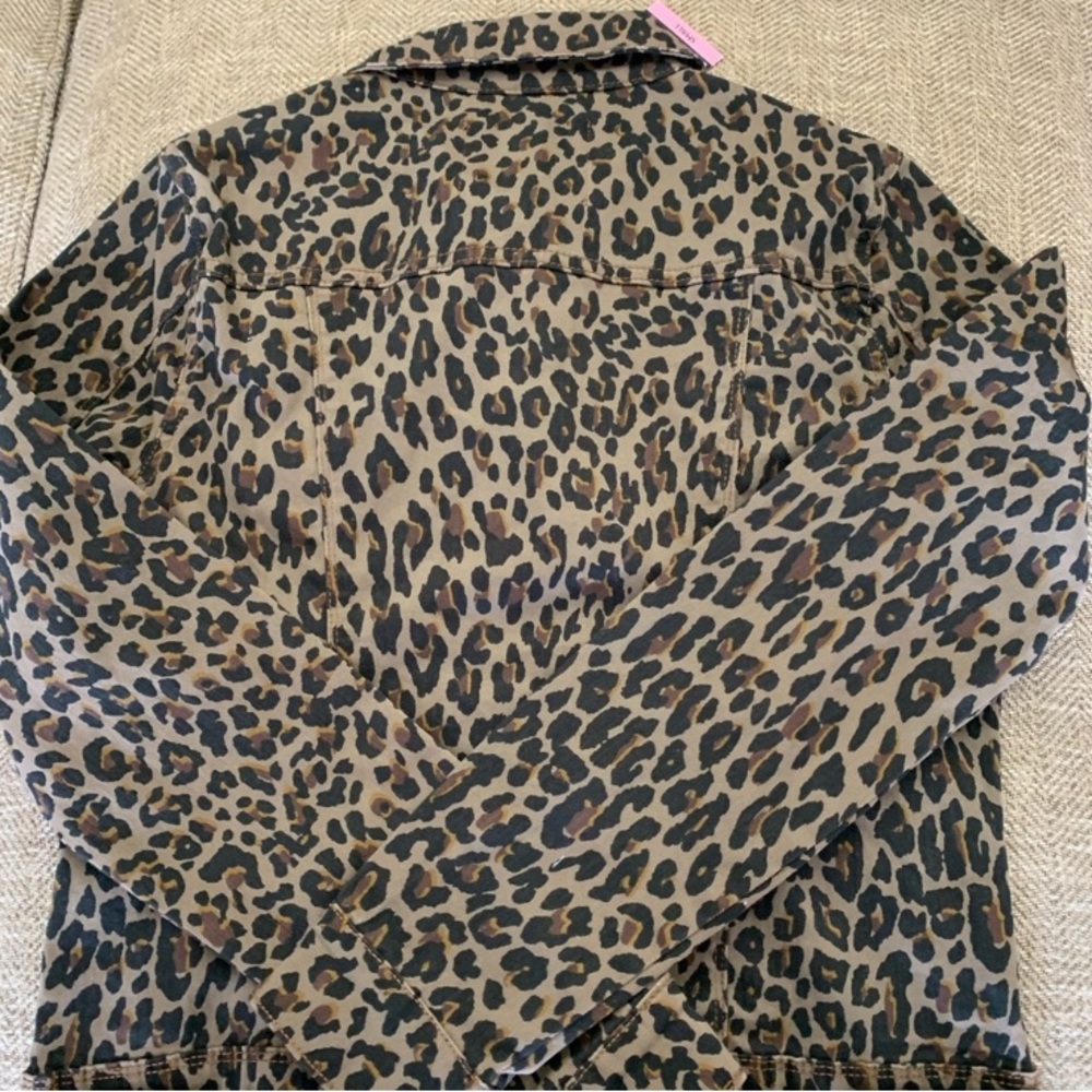 New with Tags Nine West Jacket Size Small. Very cute and comfortable. See all